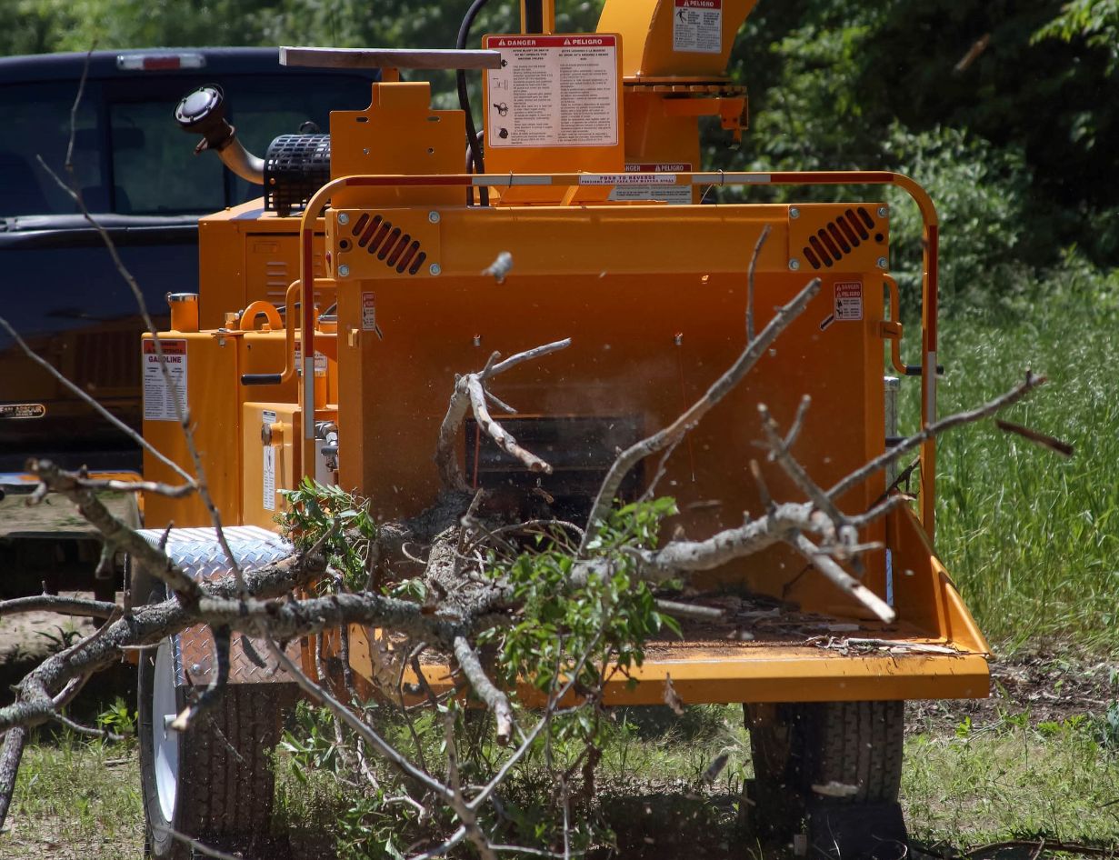 Browse Specs and more for the 200UC Towable Hand-Fed Chipper - Bobcat of the Rockies
