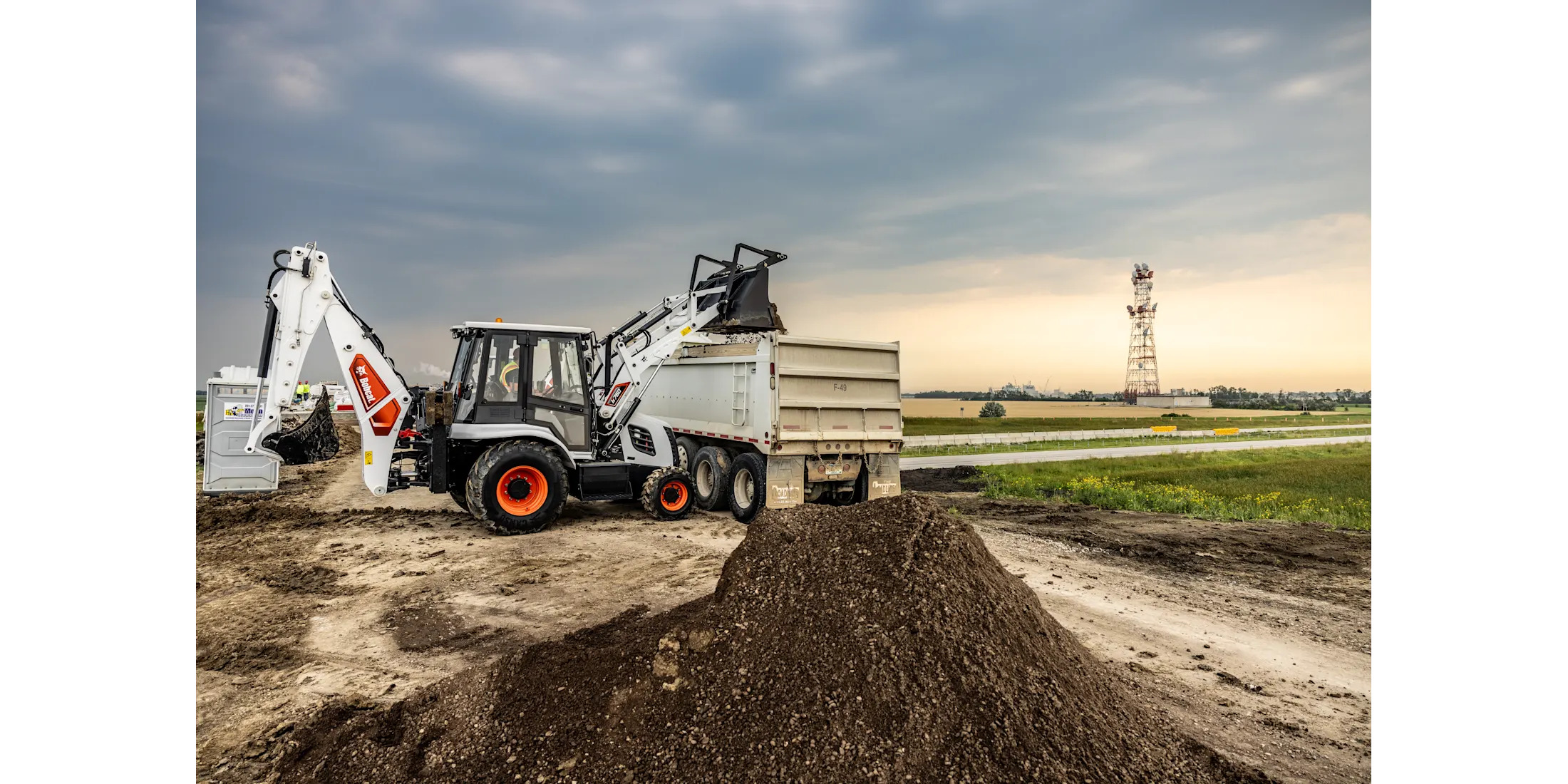 Browse Specs and more for the Bobcat B760 Backhoe Loader - Bobcat of the Rockies