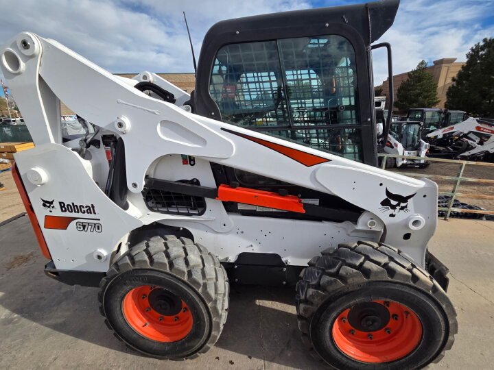 Buy A Used 2022 S770-R BOBCAT SKID-STEER LOADER