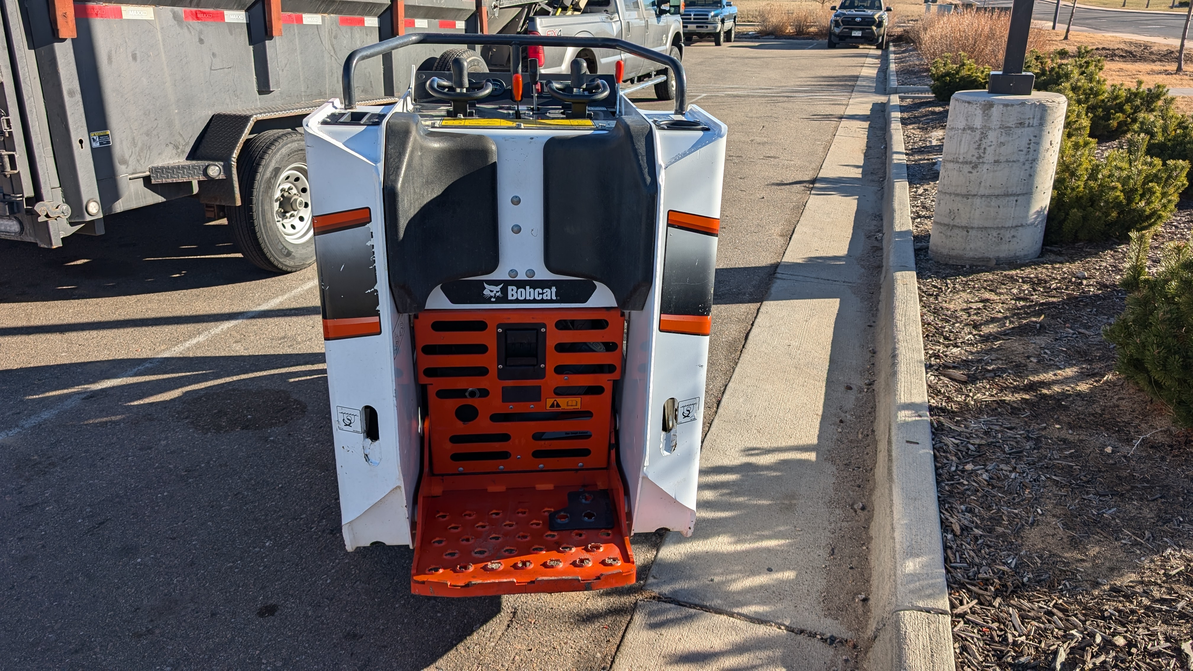 Buy a Used 2023 MT100-R MINI TRACK LOADER - Bobcat of the Rockies